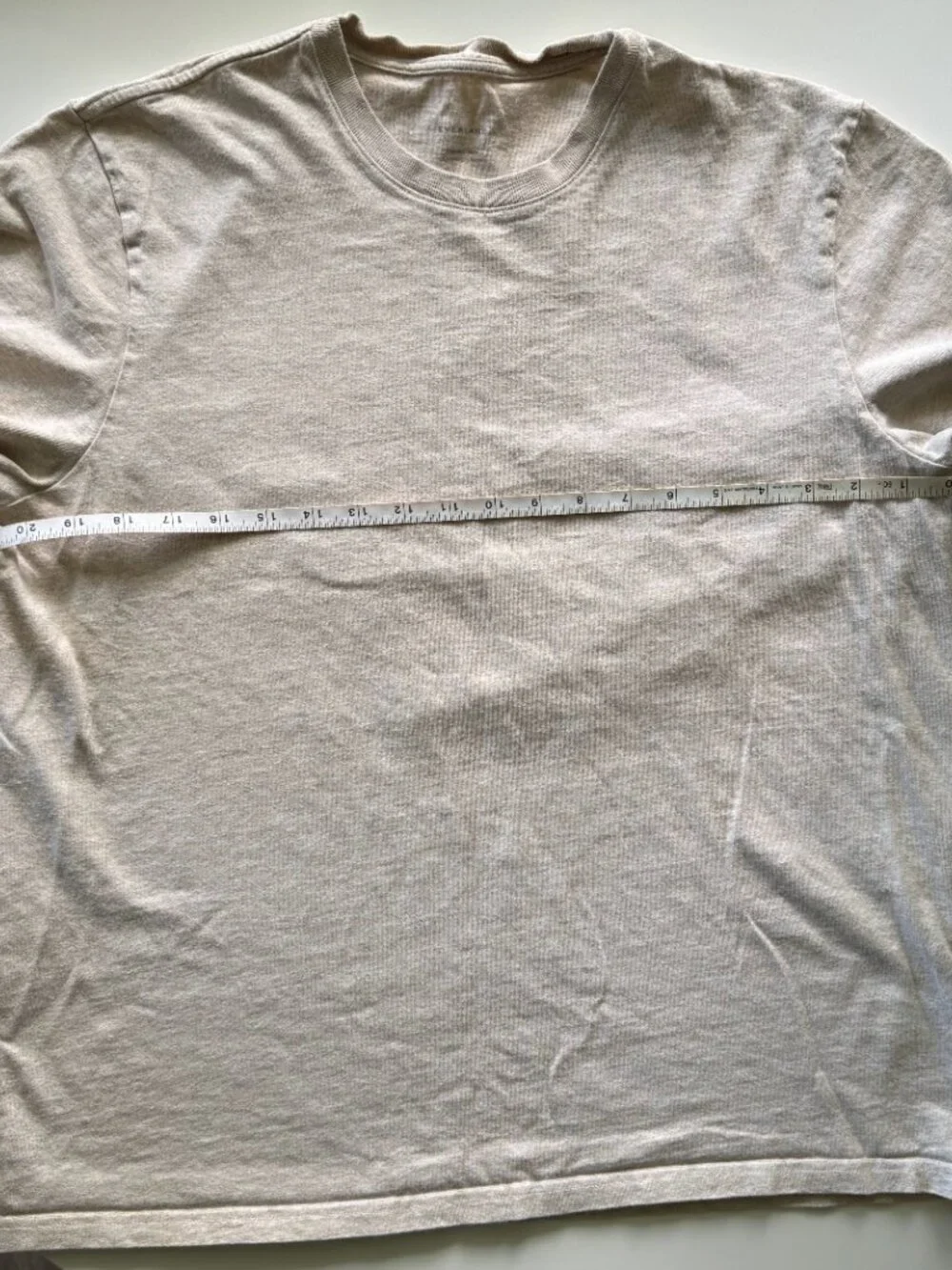 Everlane Men's Premium-Weight Crew T-Shirt - Heather Oatmeal - Size L - Picture 3 of 9
